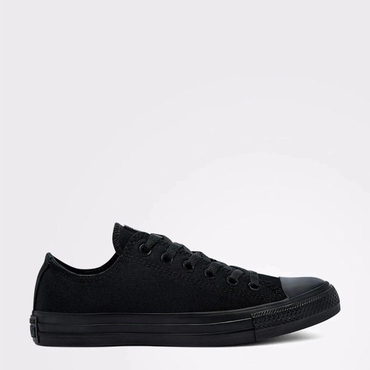 Converse All Black Low-Tops